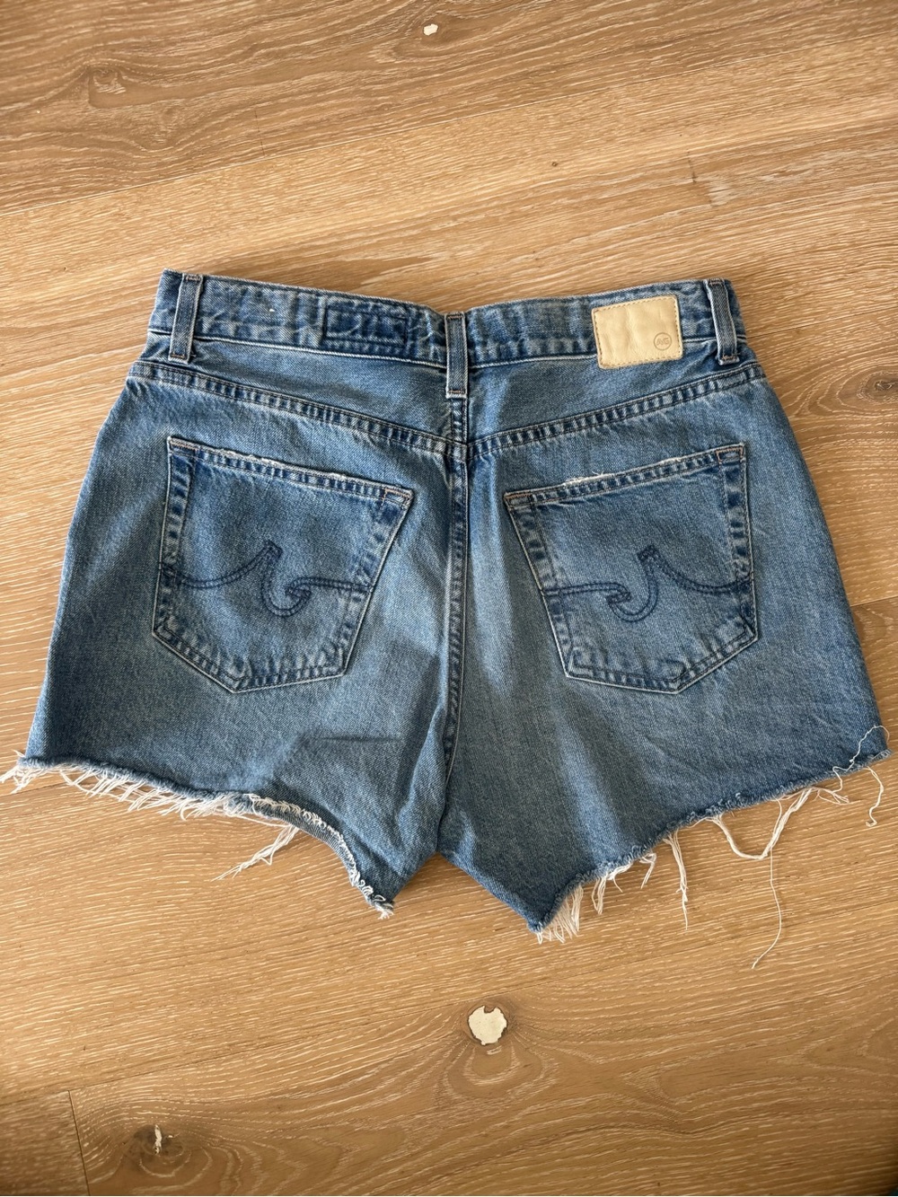 Ag Adriano Goldschmied Halle High Rise Relaxed Denim Cutoff Shorts Jean - Picture 2 of 4